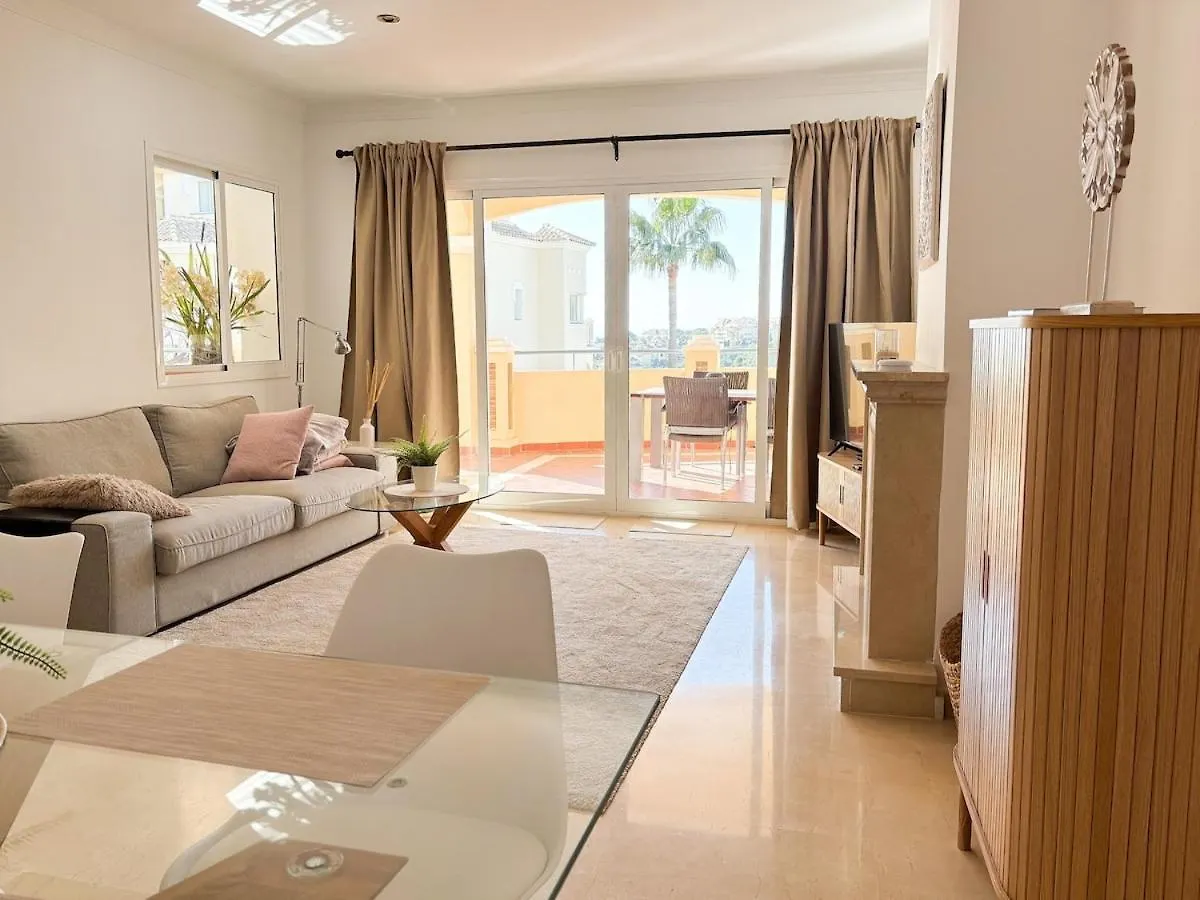 Stunning Apartment Near Golf Courses Perfect For Relaxation! Марбелья