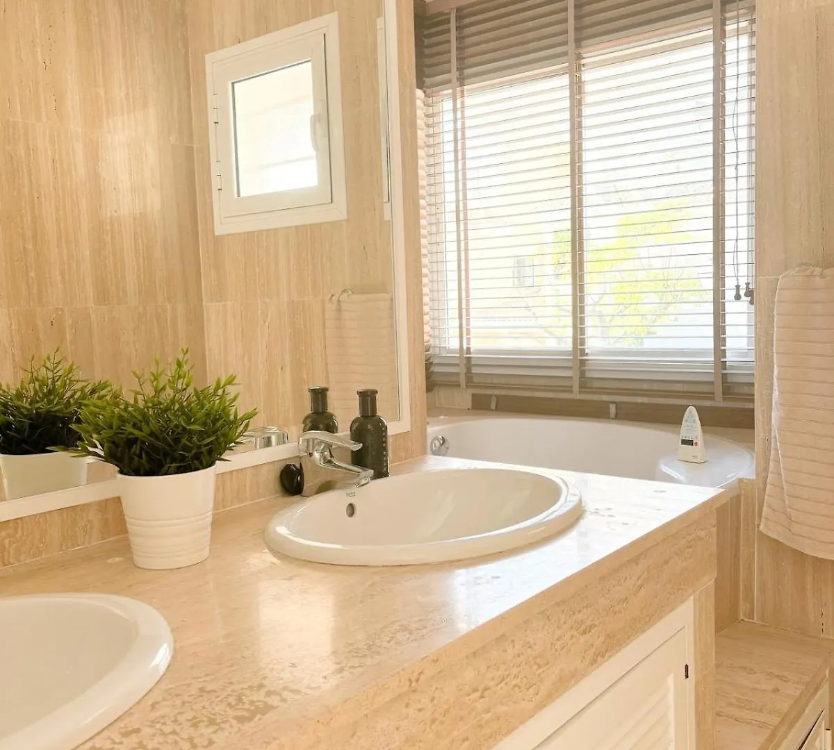 Stunning Apartment Near Golf Courses Perfect For Relaxation! Marbella Spain