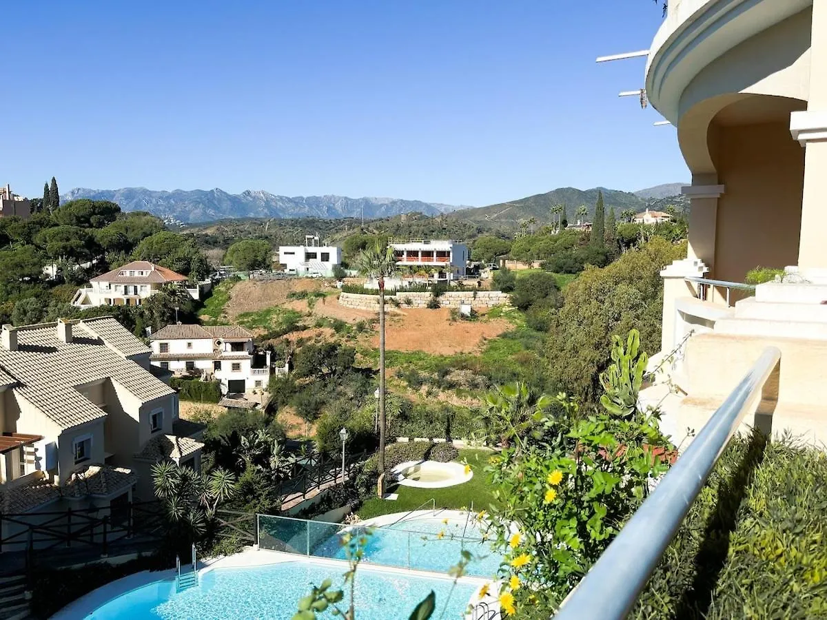 Stunning Apartment Near Golf Courses Perfect For Relaxation! Марбелья