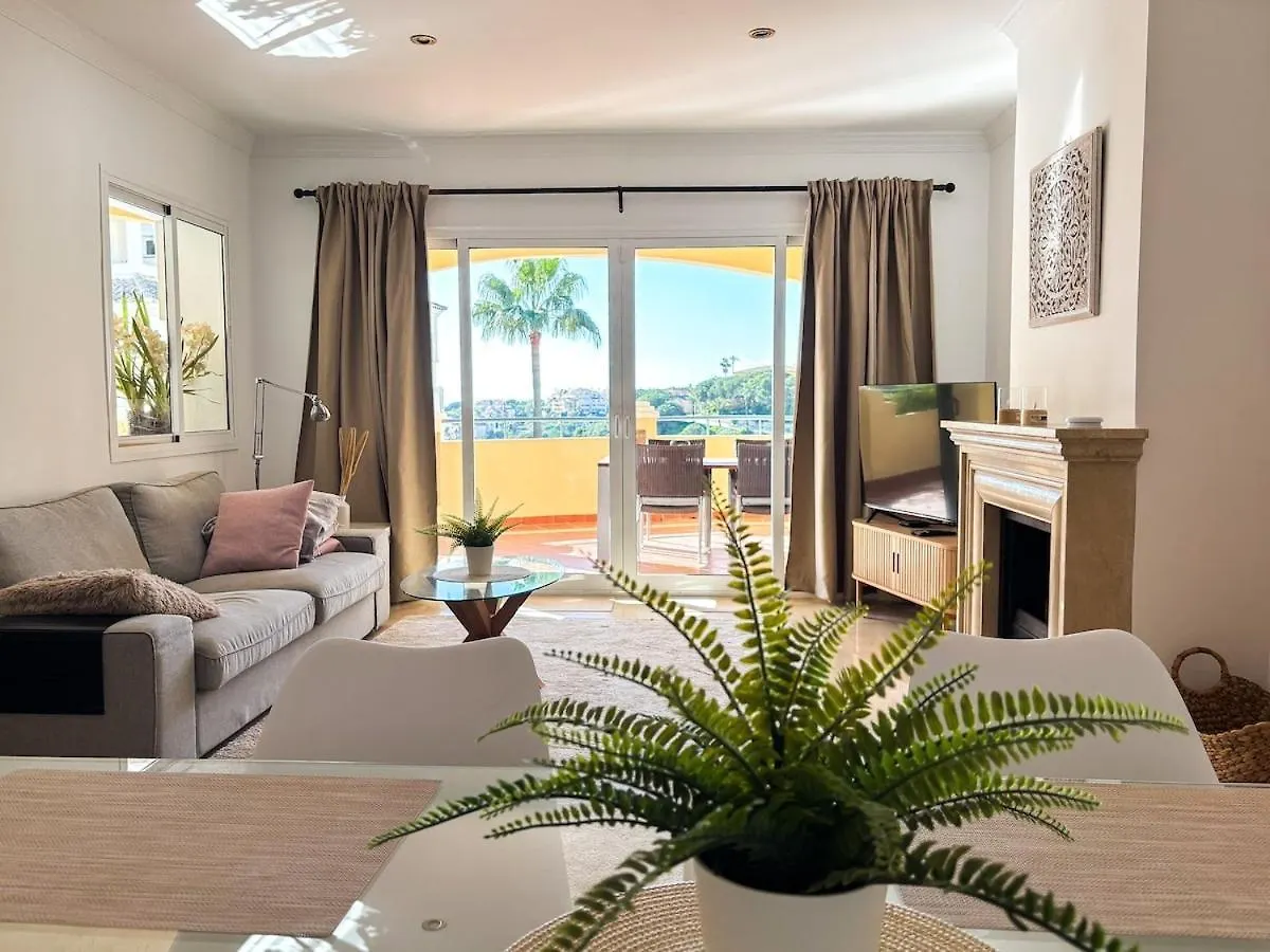 Stunning Apartment Near Golf Courses Perfect For Relaxation! Марбелья